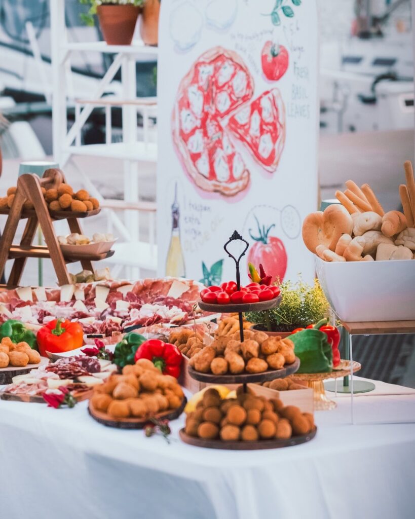 468478732_18066901714662790_1833551111458991538_n Organizzazione catering per matrimoni a Olbia